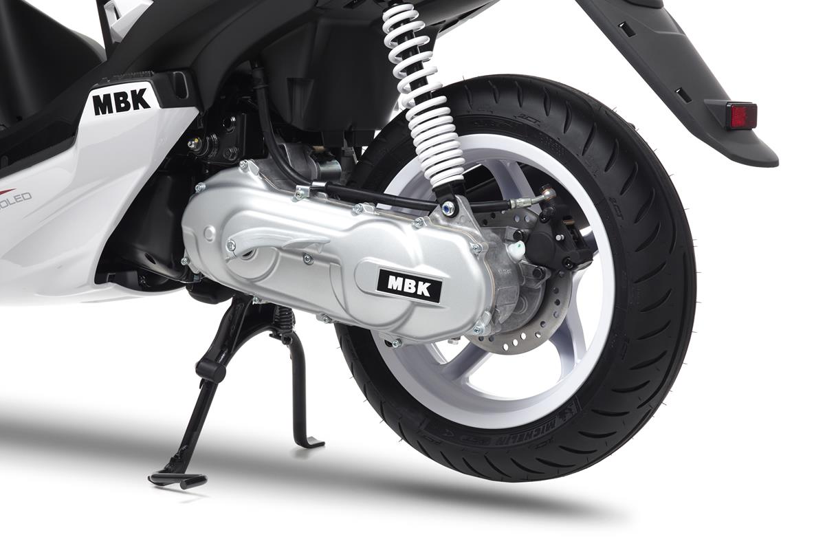 Le Nitro se meut toujours grâce au moteur Minarelli Horizontal LC de 49,9 cm³