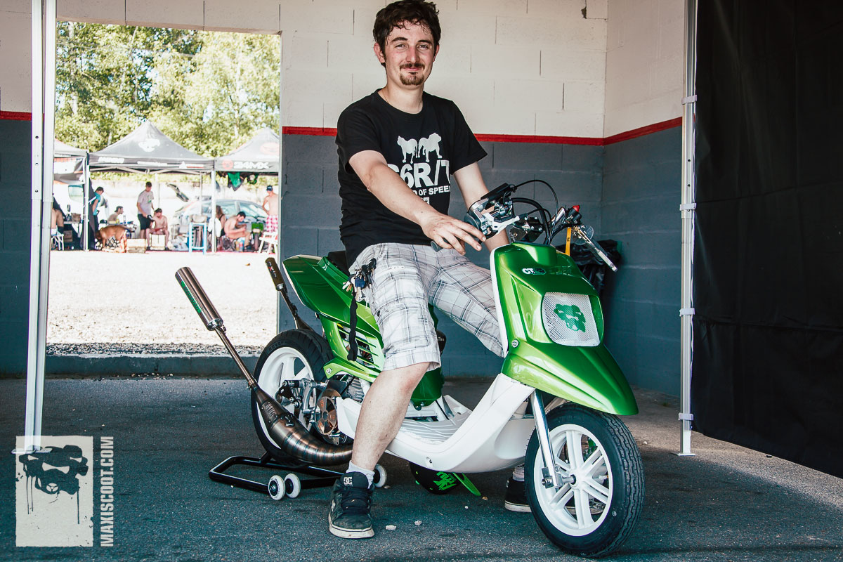 Vincent au guidon de son Booster MXS Racing