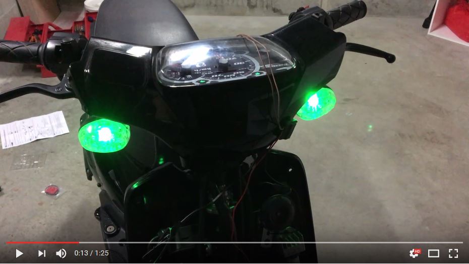 Clignotants LED Stage6 sur Booster Spirit