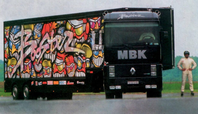 mbk-booster-circus