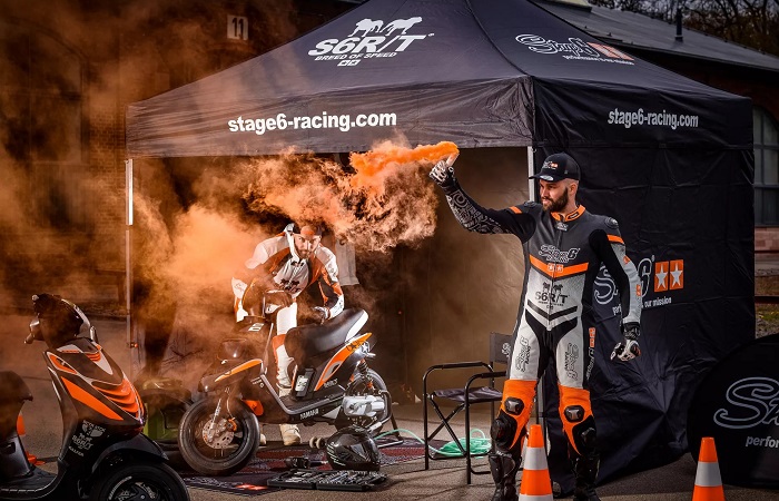Une gouttière de tente Paddock Stage6